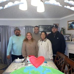 Meet your Posher, Gloria